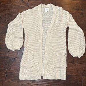 NWT women’s knit sweater size S  Abercrombie&Fitch